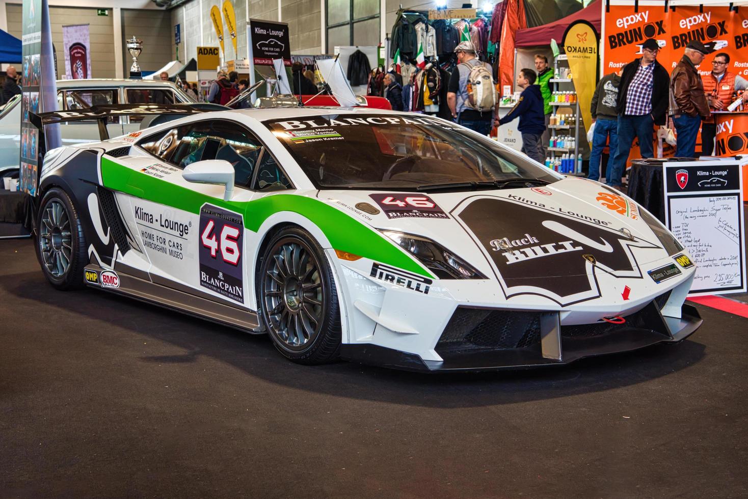 friedrichshafen - Maggio 2019 bianca verde nero lamborghini super trofeo gallardo 2009 a mondo dei motori classici bodensee su Maggio 11, 2019 nel friedrichshafen, Germania foto