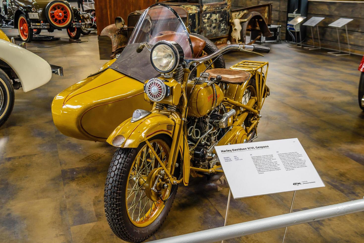 sinsheim, Germania - Mai 2022 giallo motocicletta motociclo Harley davidson v vl gespann foto