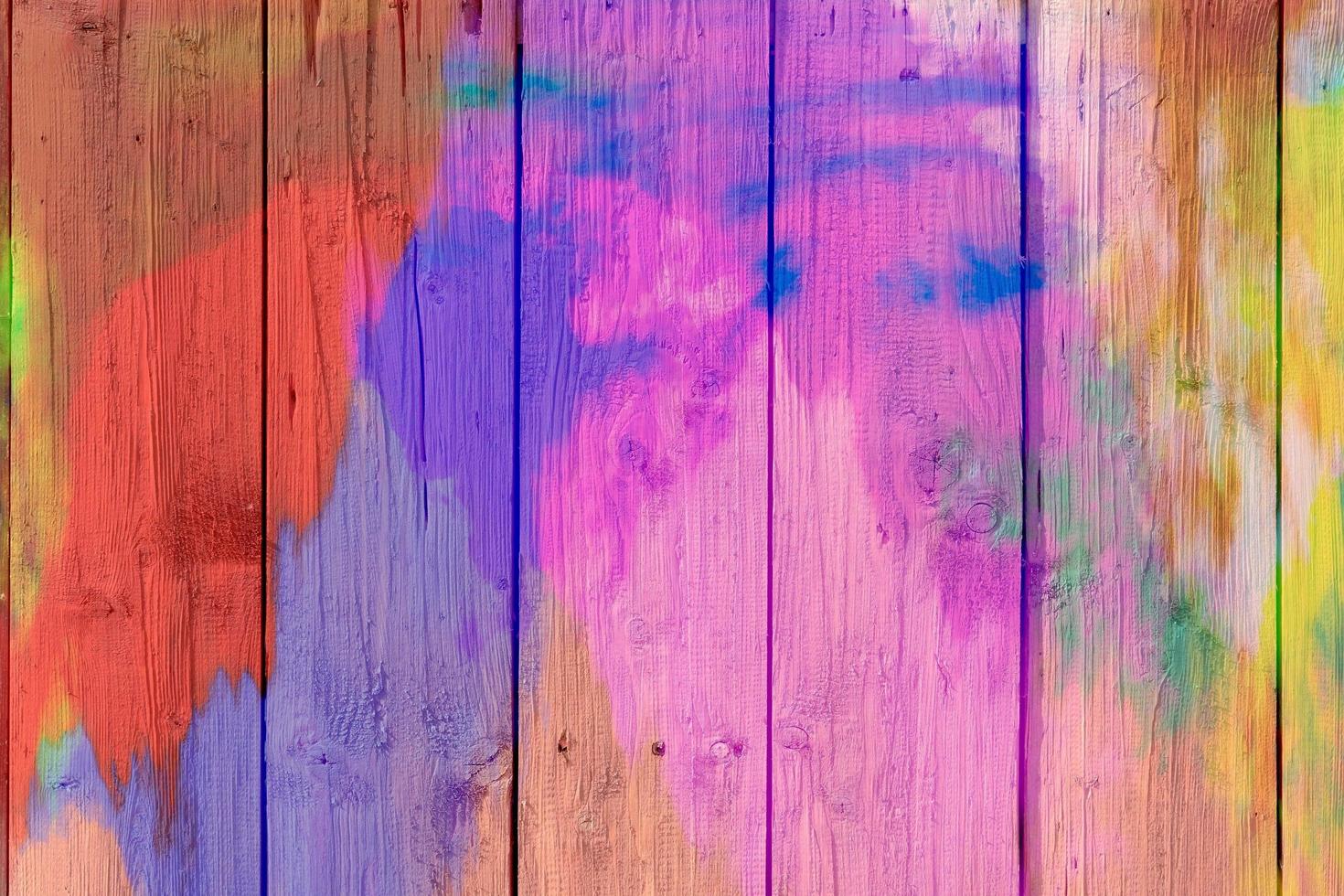 pastello colorato astratto con sfumature multicolori strutturate su sfondo legno, idee grafiche per il web design o banner foto