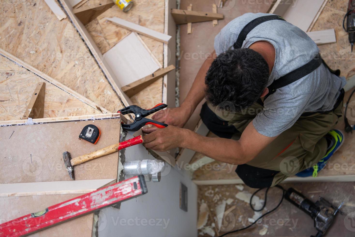 falegname installazione di legno le scale foto