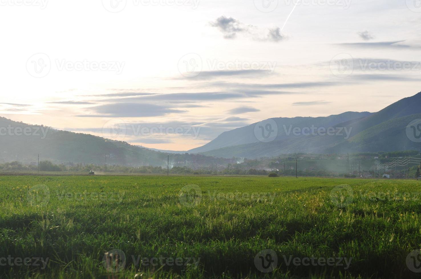 bellissimo tramonto nella natura foto