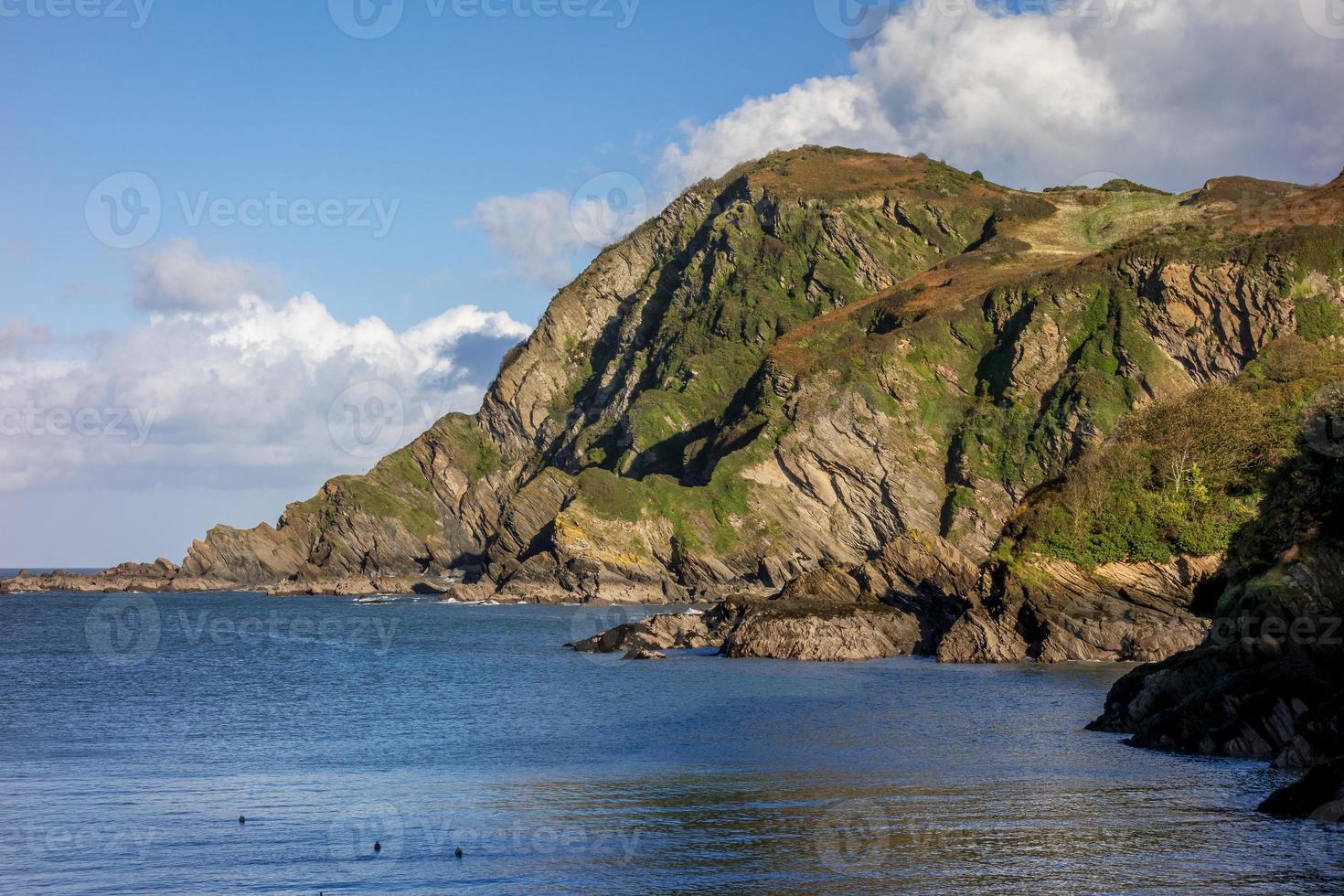 tipiche scogliere della costa settentrionale del Devon foto