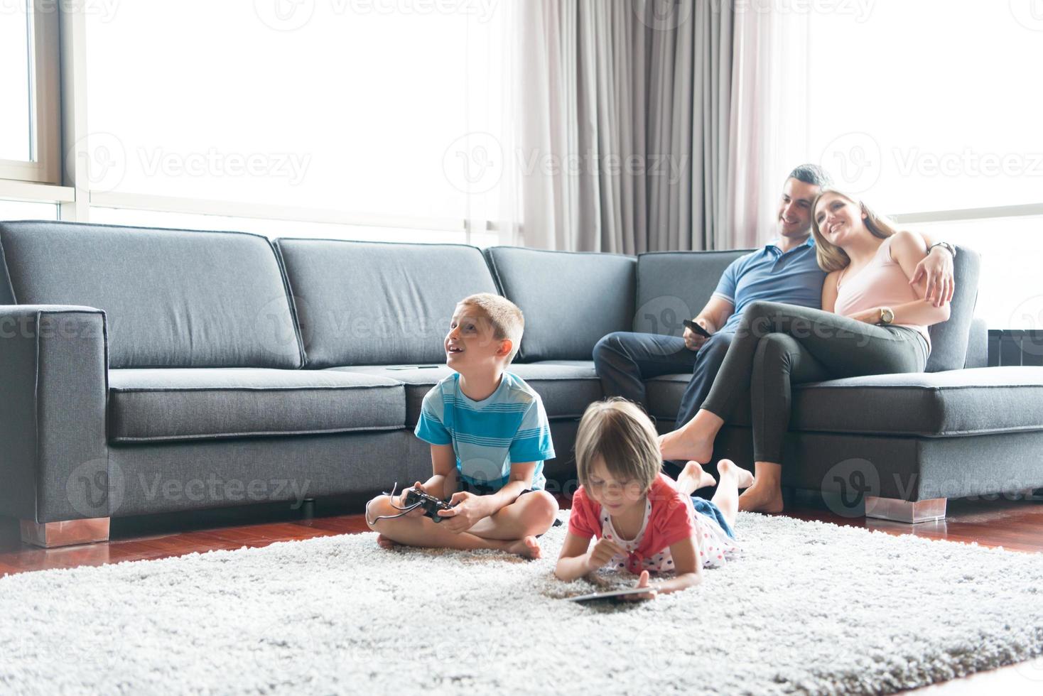 coppia la spesa tempo con bambini foto