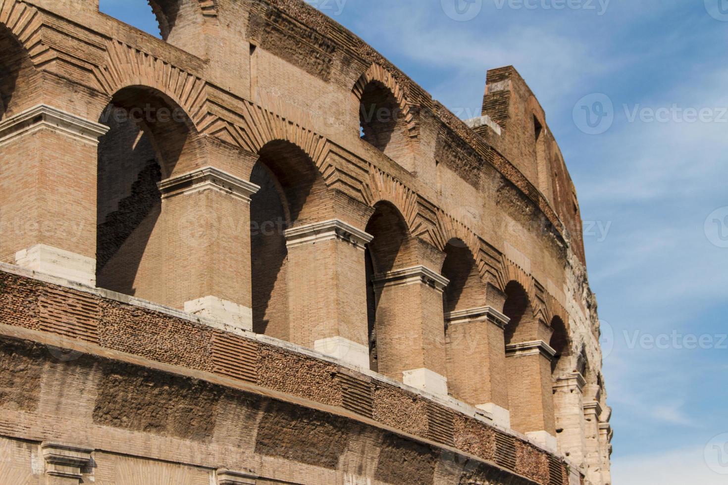 il colosseo di roma, italia foto