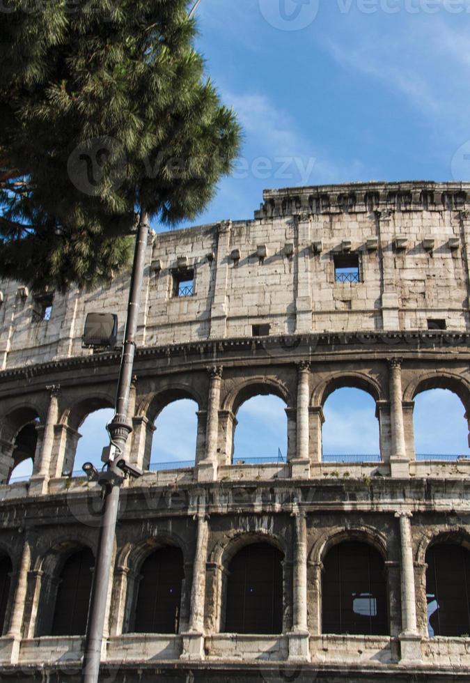 il colosseo di roma, italia foto