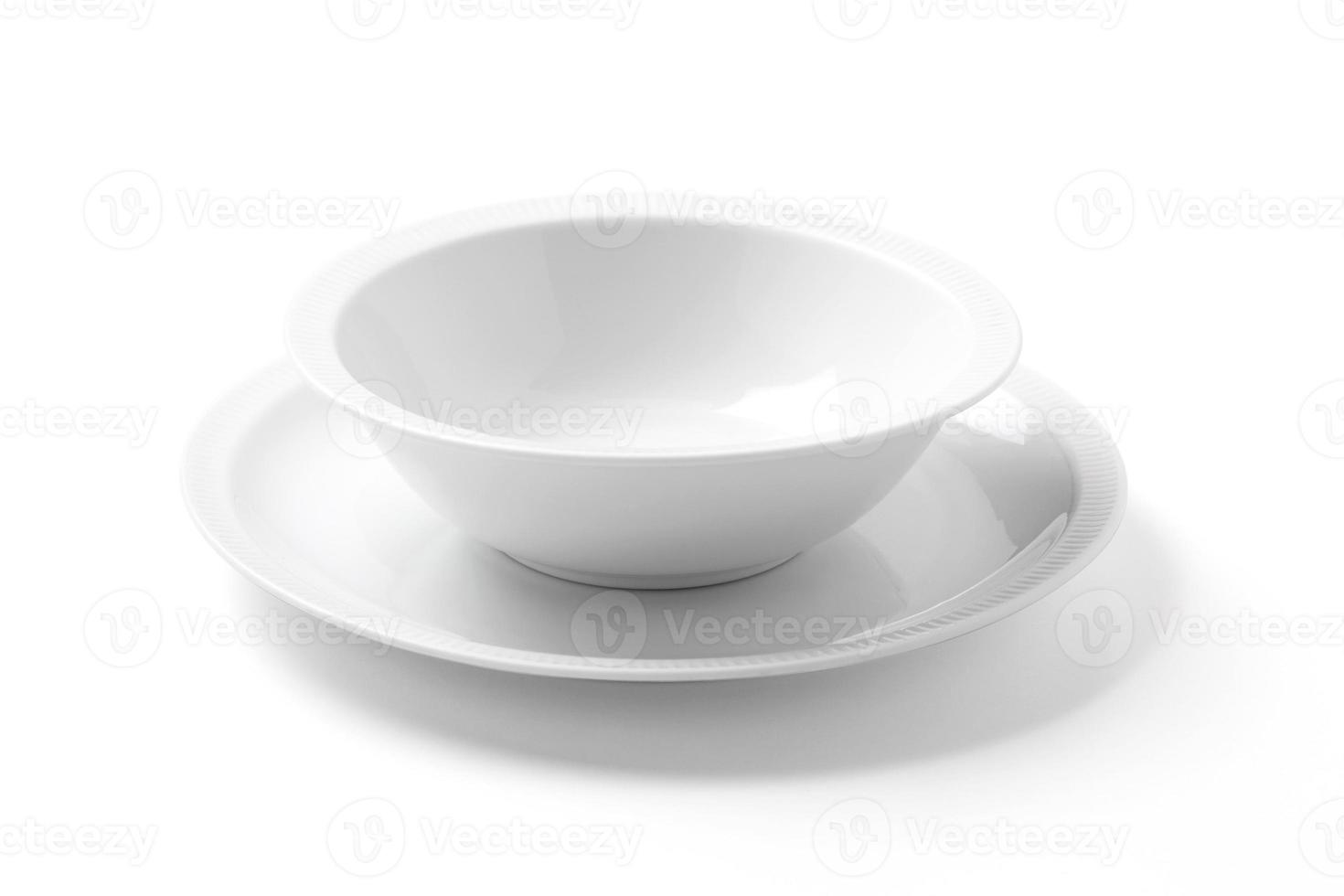 bianca piatto e ciotola isolato su bianca foto