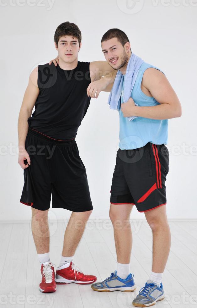 giovane adulti esercizio fitness foto