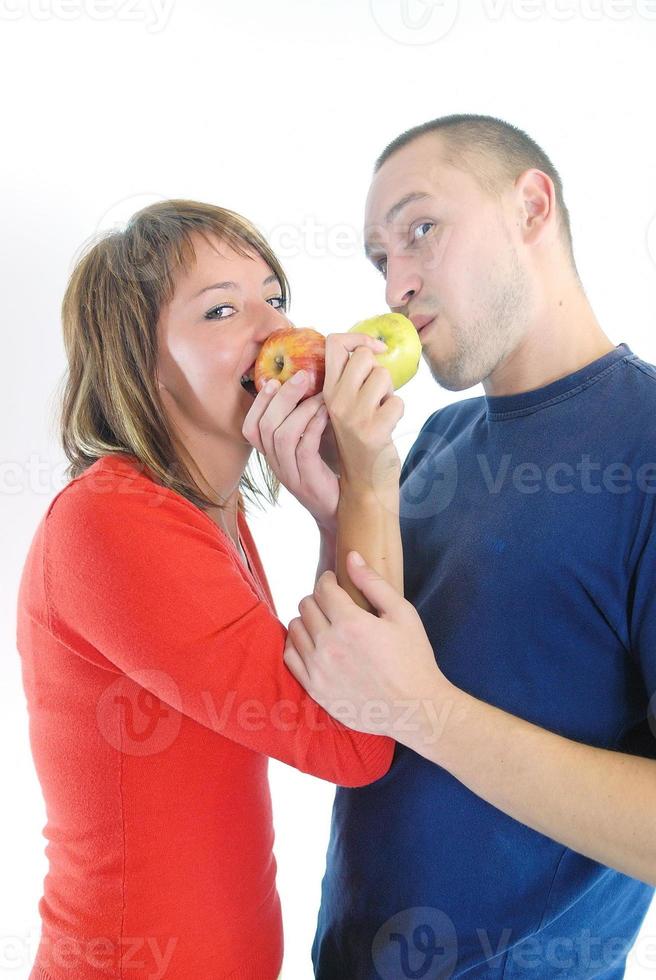 contento coppia mangiare mele foto