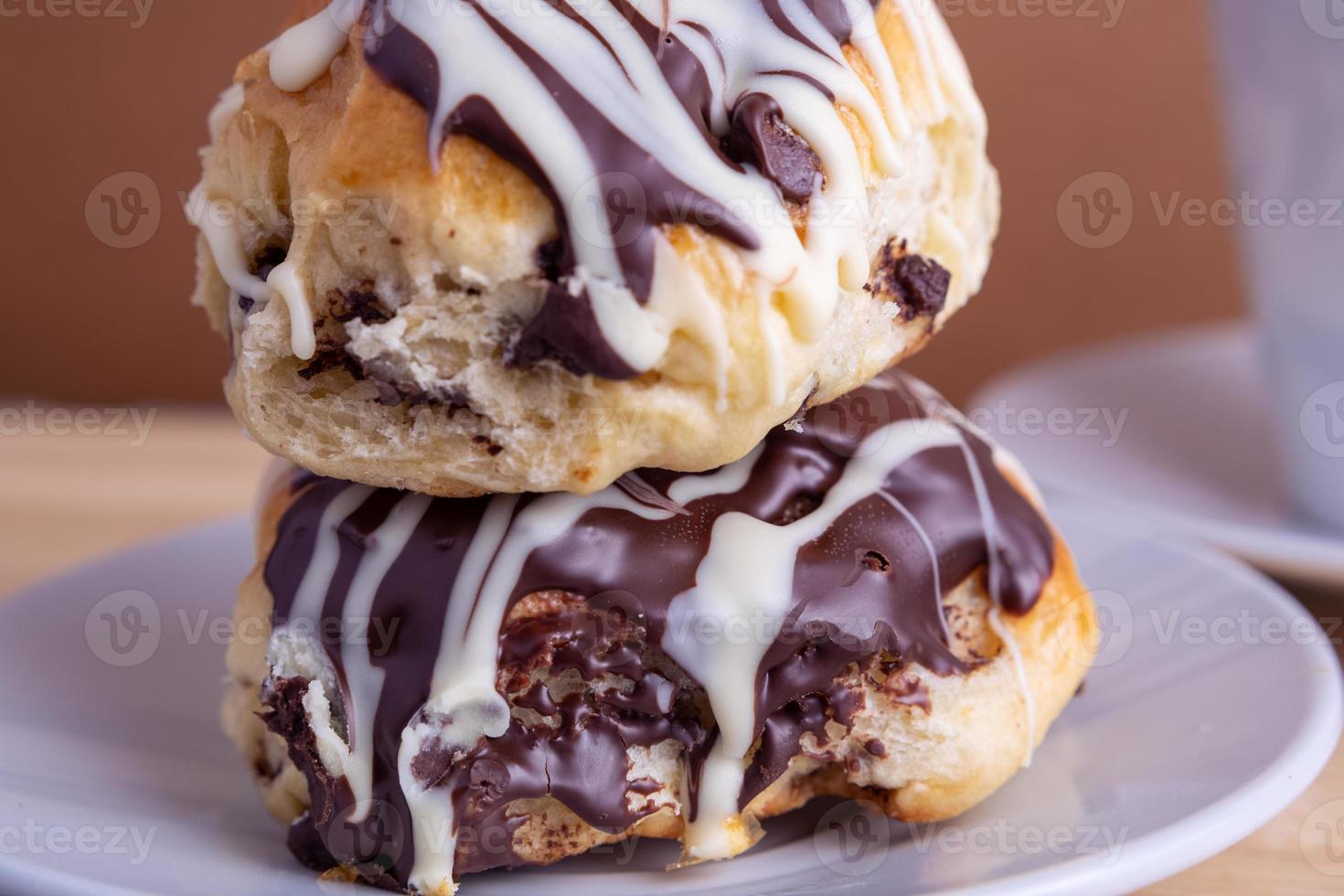 brioche pane con cioccolato foto