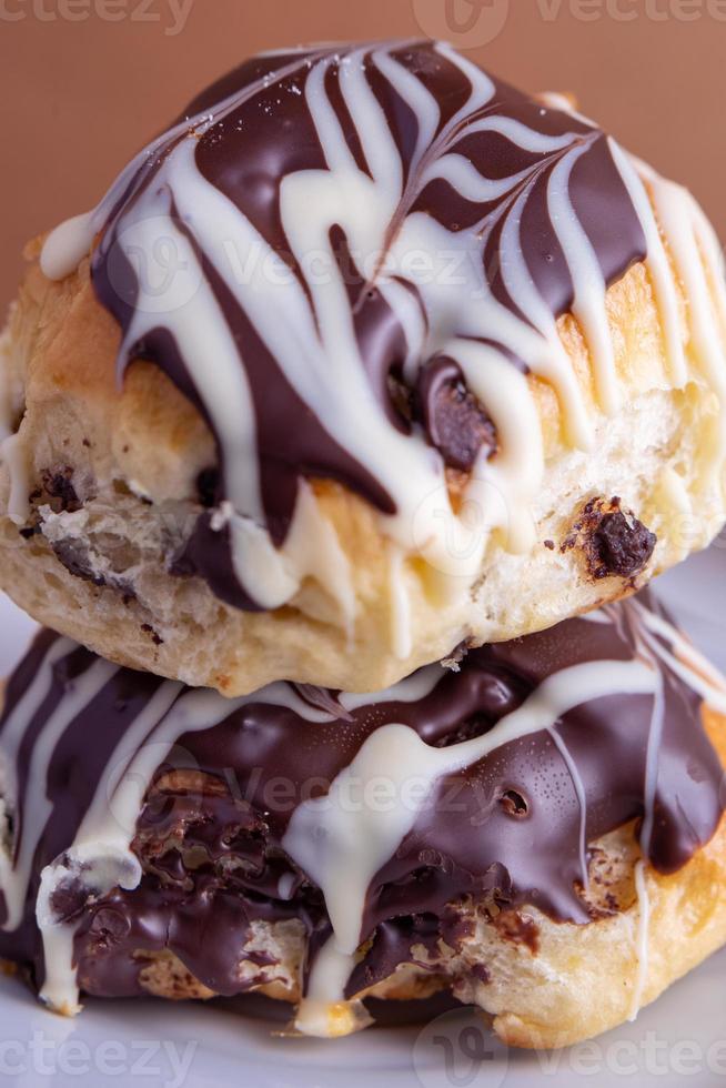 brioche pane con cioccolato foto