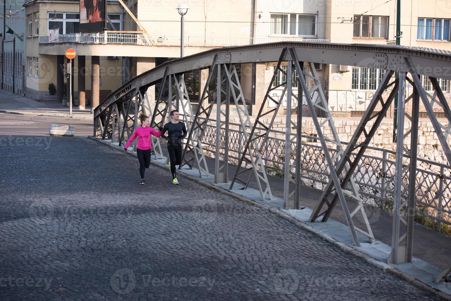 giovane coppia jogging foto