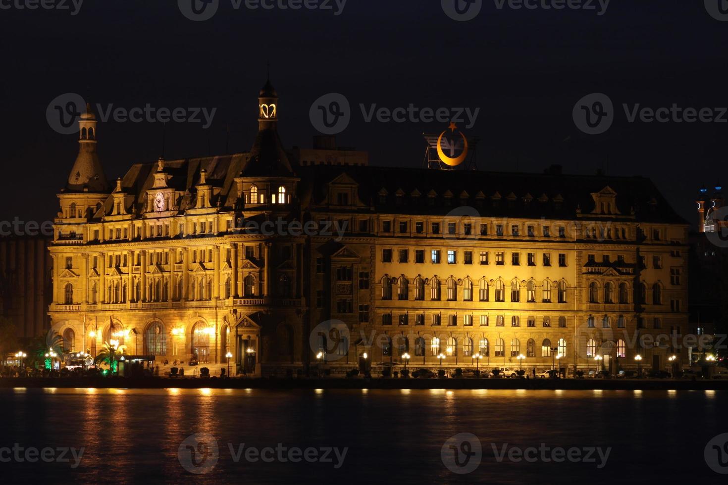 stazione ferroviaria di haydarpasa foto