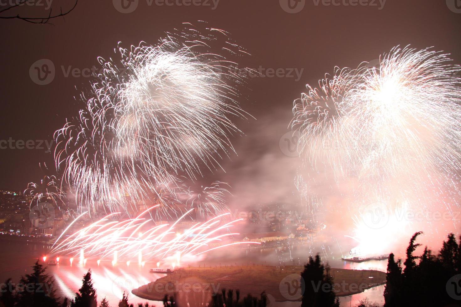 fuochi d'artificio al di sopra di alice, Istanbul foto