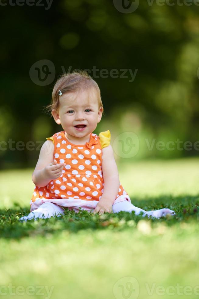 bambino nel parco foto