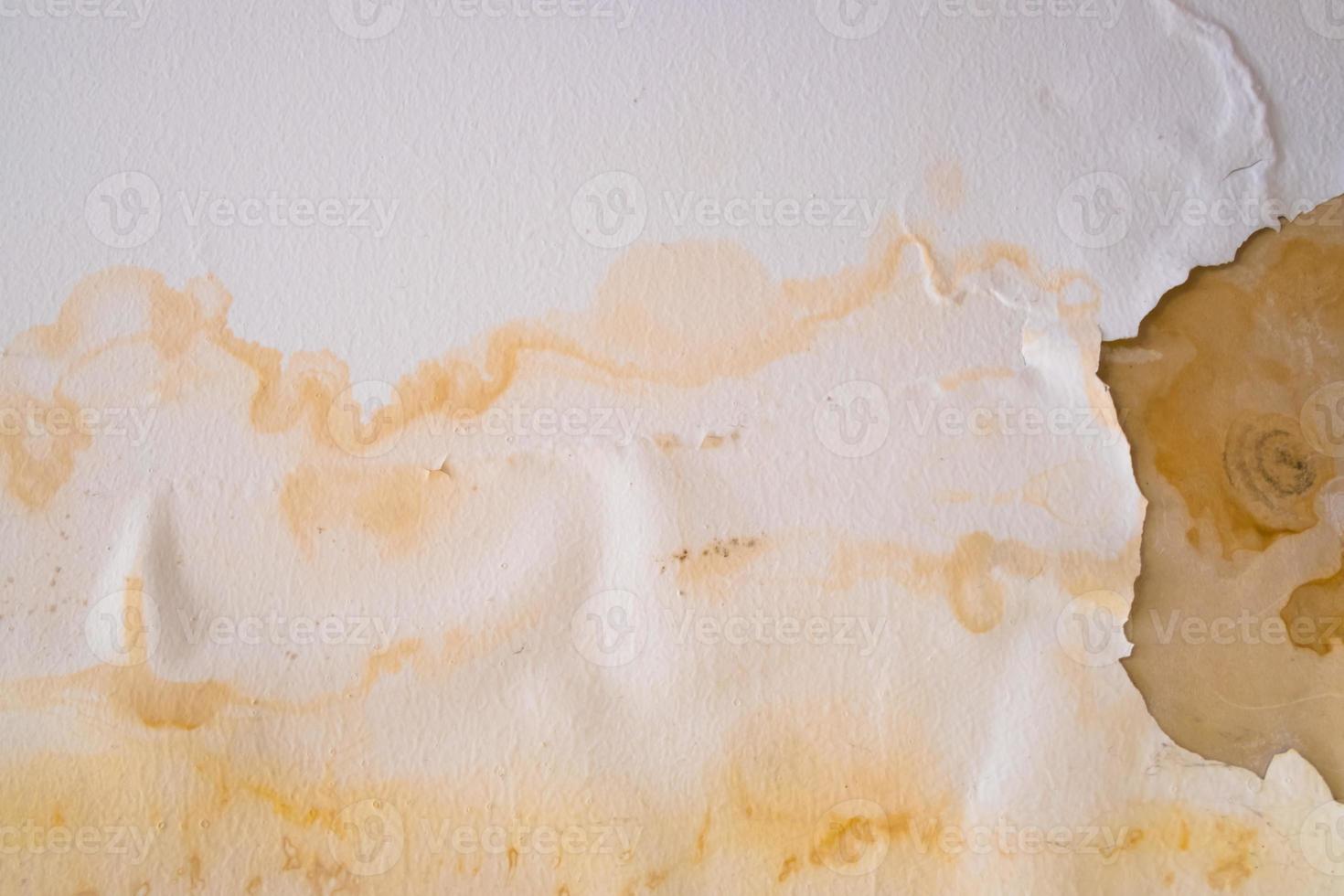 acqua danneggiato soffitto tetto, Marrone macchia, ufficio edificio foto