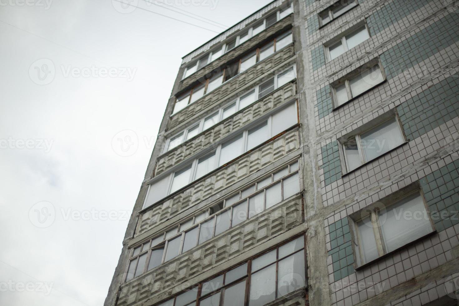 un' edificio nel orientale Europa. vecchio architettura nel il sovietico unione. foto