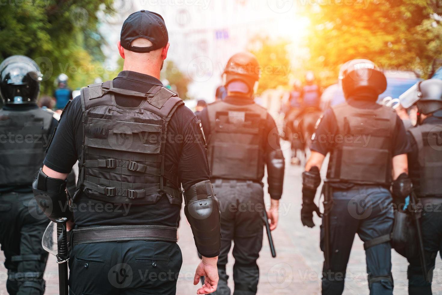 polizia vigore per mantenere ordine nel il la zona durante il rally foto