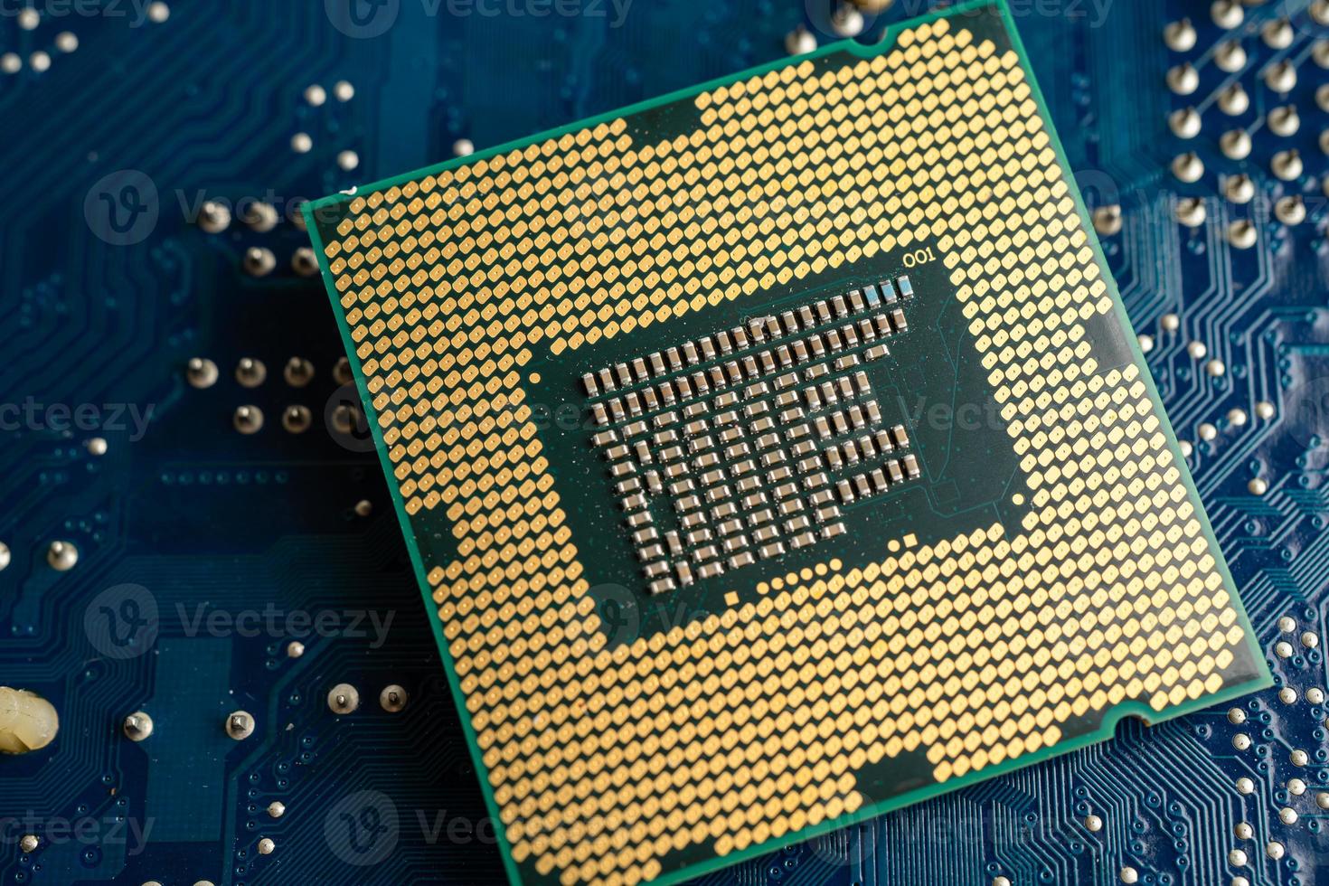 CPU, chip del chip dell'unità di elaborazione centrale sul circuito stampato nella tecnologia del computer portatile e del pc. foto