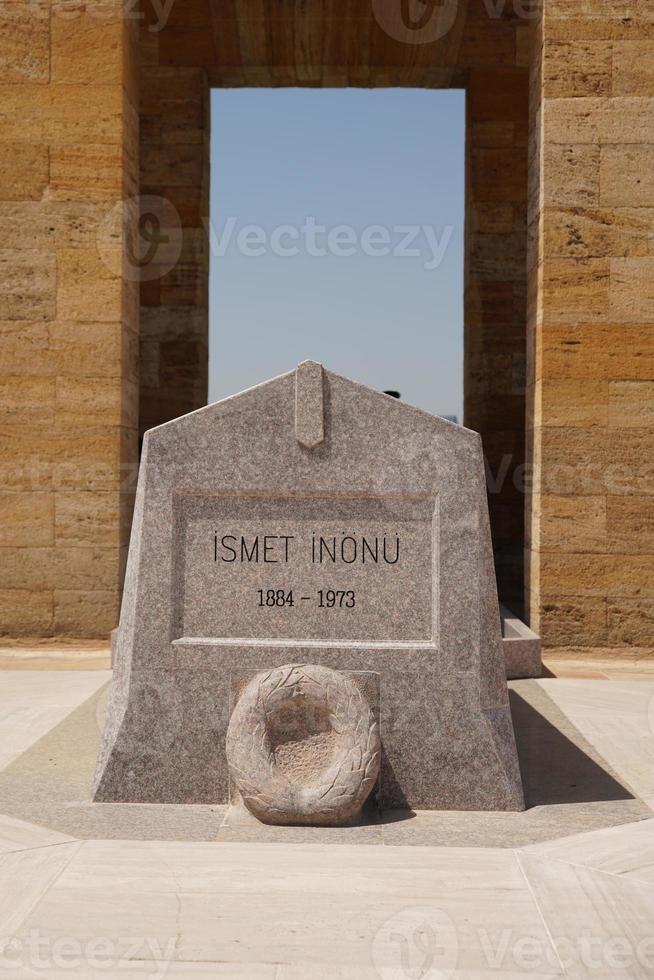 tomba di ismet ino nel Anitkabir mausoleo di mustafa kemal ataturk nel ankara, turkiye foto