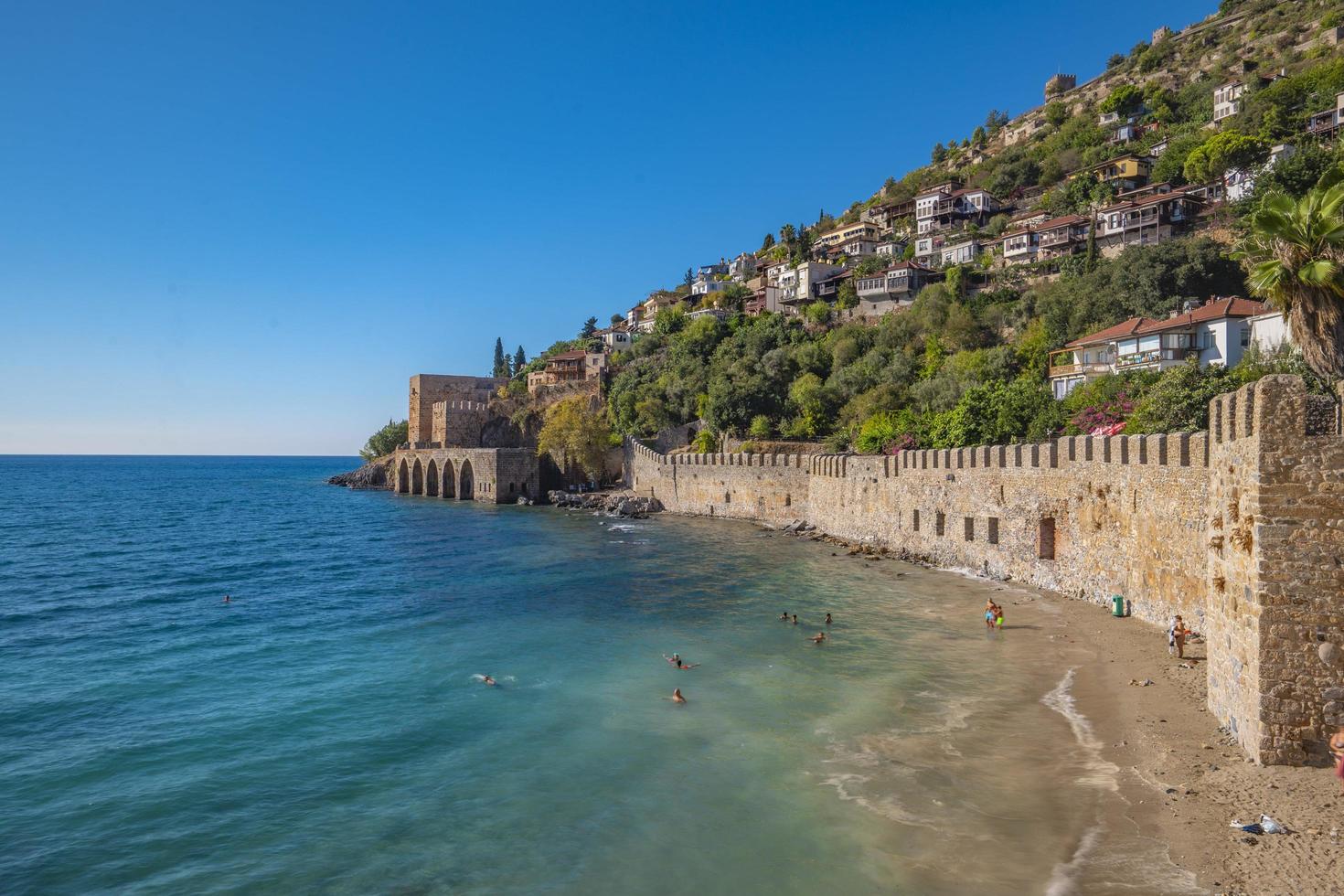 alanya 2022 antalya aereo città con castello e mare foto