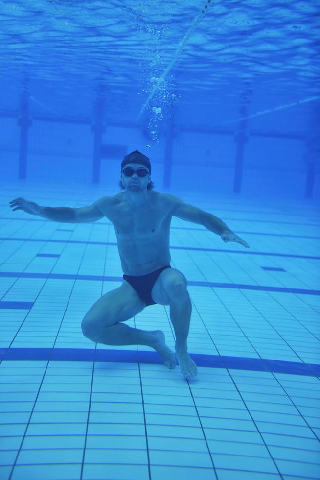 piscina sott'acqua foto