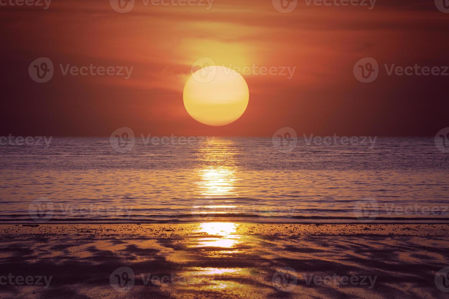 mare a tramonto estate sfocato sfondo foto