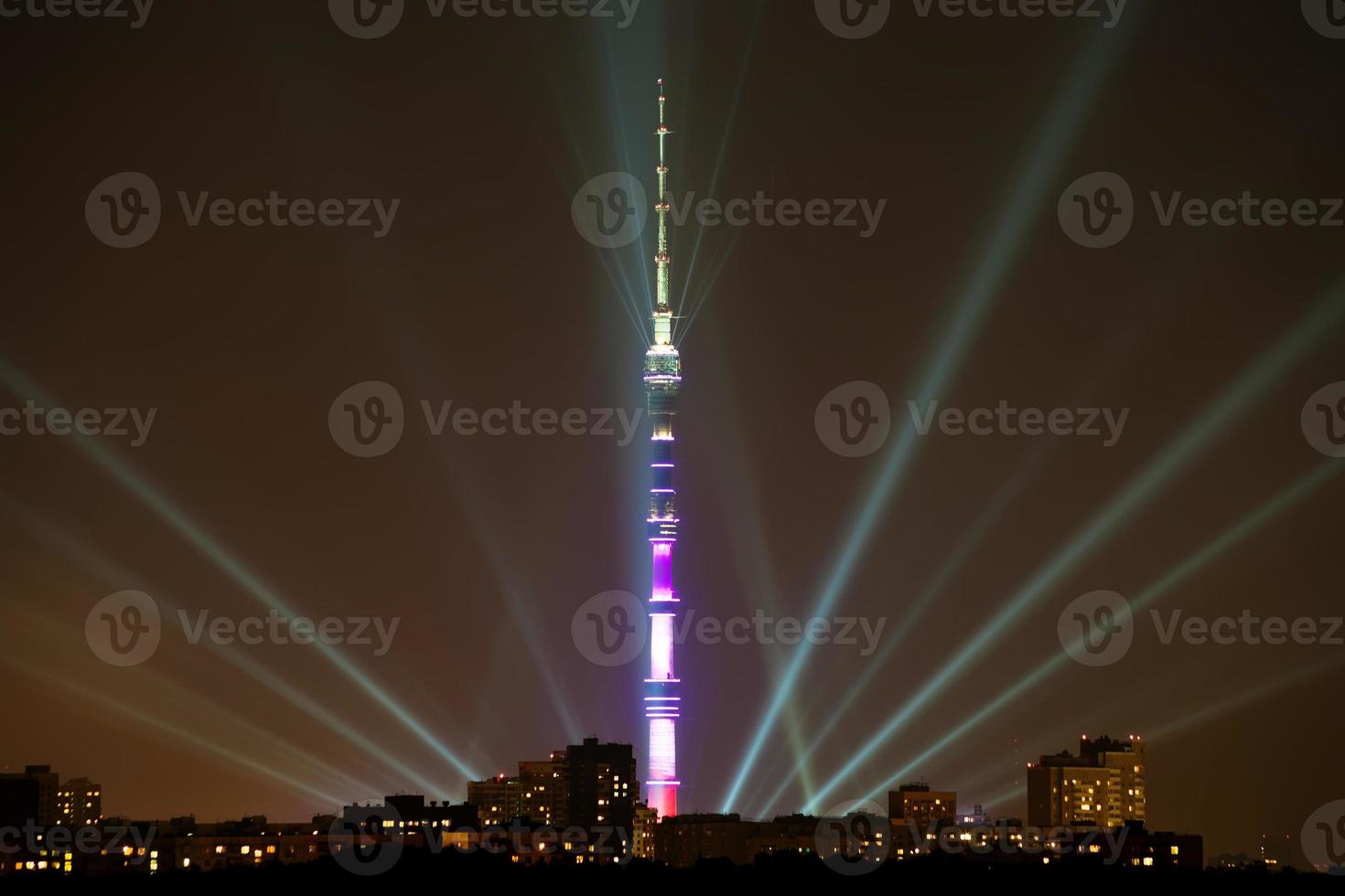 notte illuminazione nel Mosca e tv Torre foto