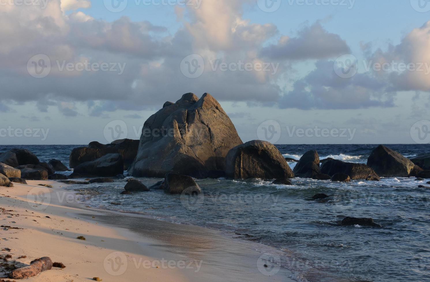 sbalorditivo panoramico visualizzazioni via il settentrionale spiagge di aruba foto