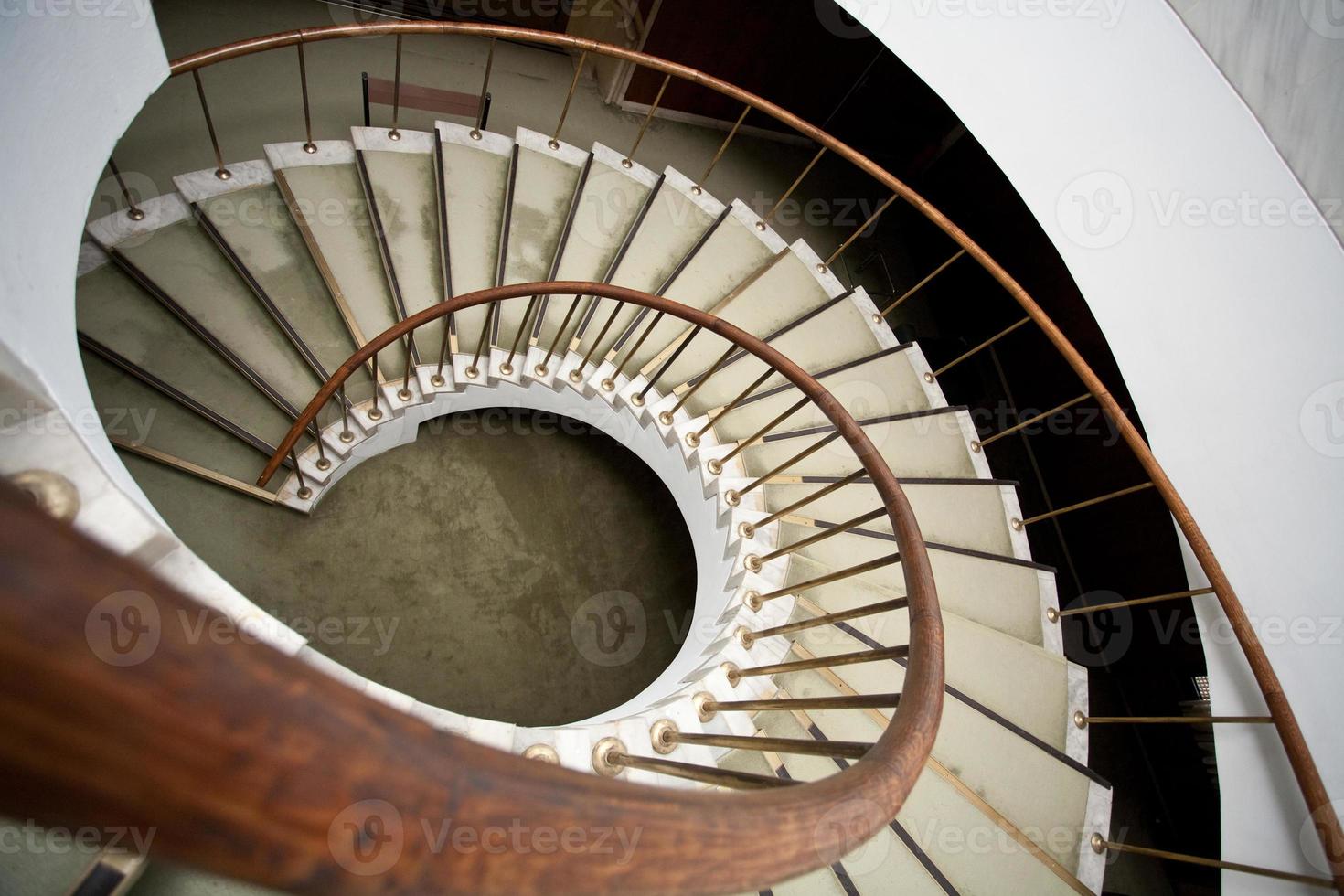 spirale le scale nel Casa foto