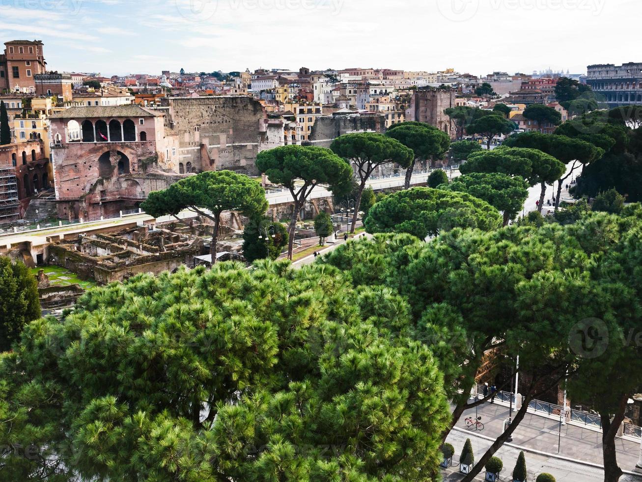 romano Forum e strada per Colosseo foto