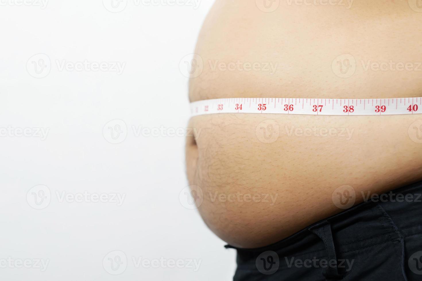 obeso uomo volere per esercizio e controllo il peso. foto