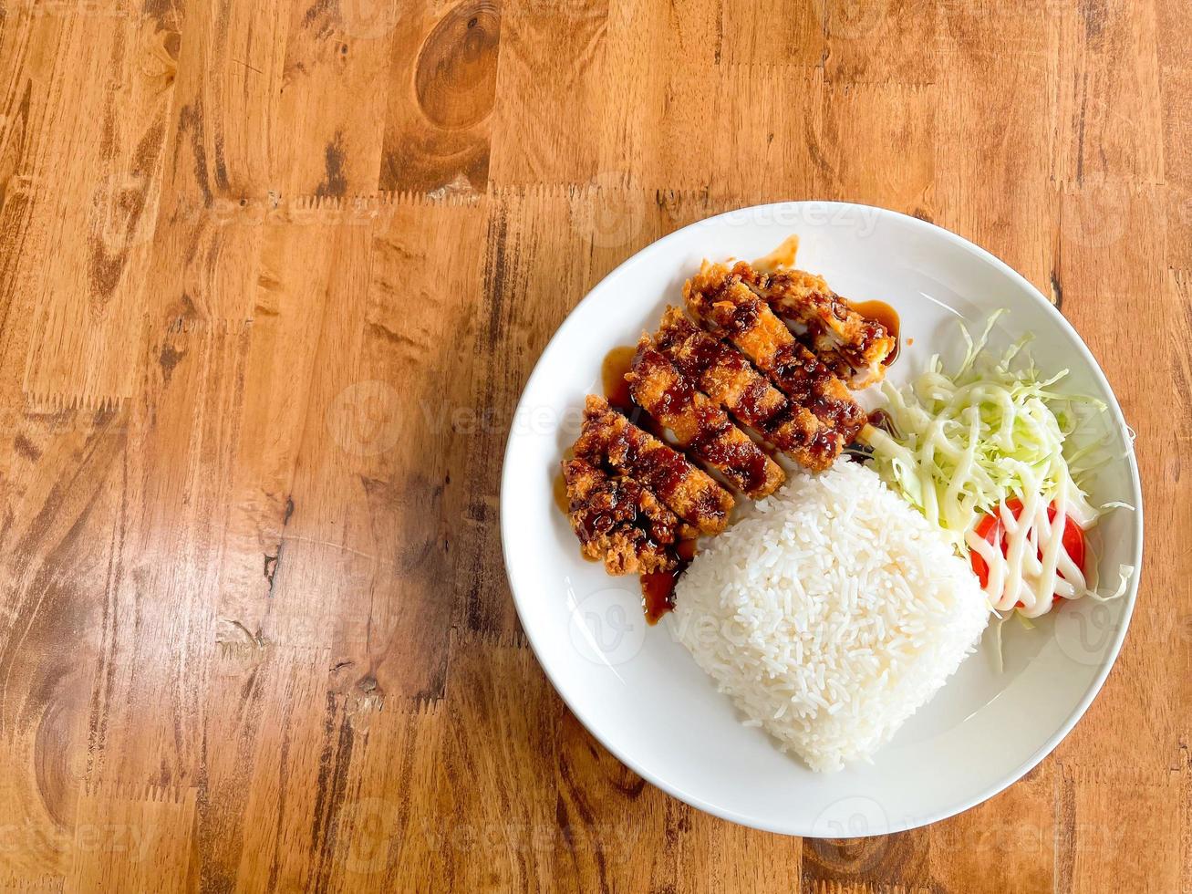 riso tonkatsu fatto in casa. cotoletta di riso fritta foto