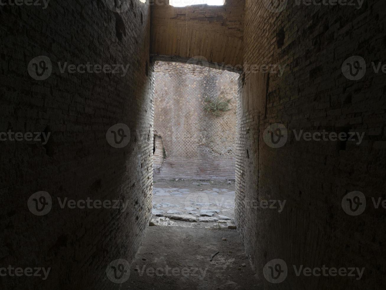 vecchio antico ostia archeologico rovine foto