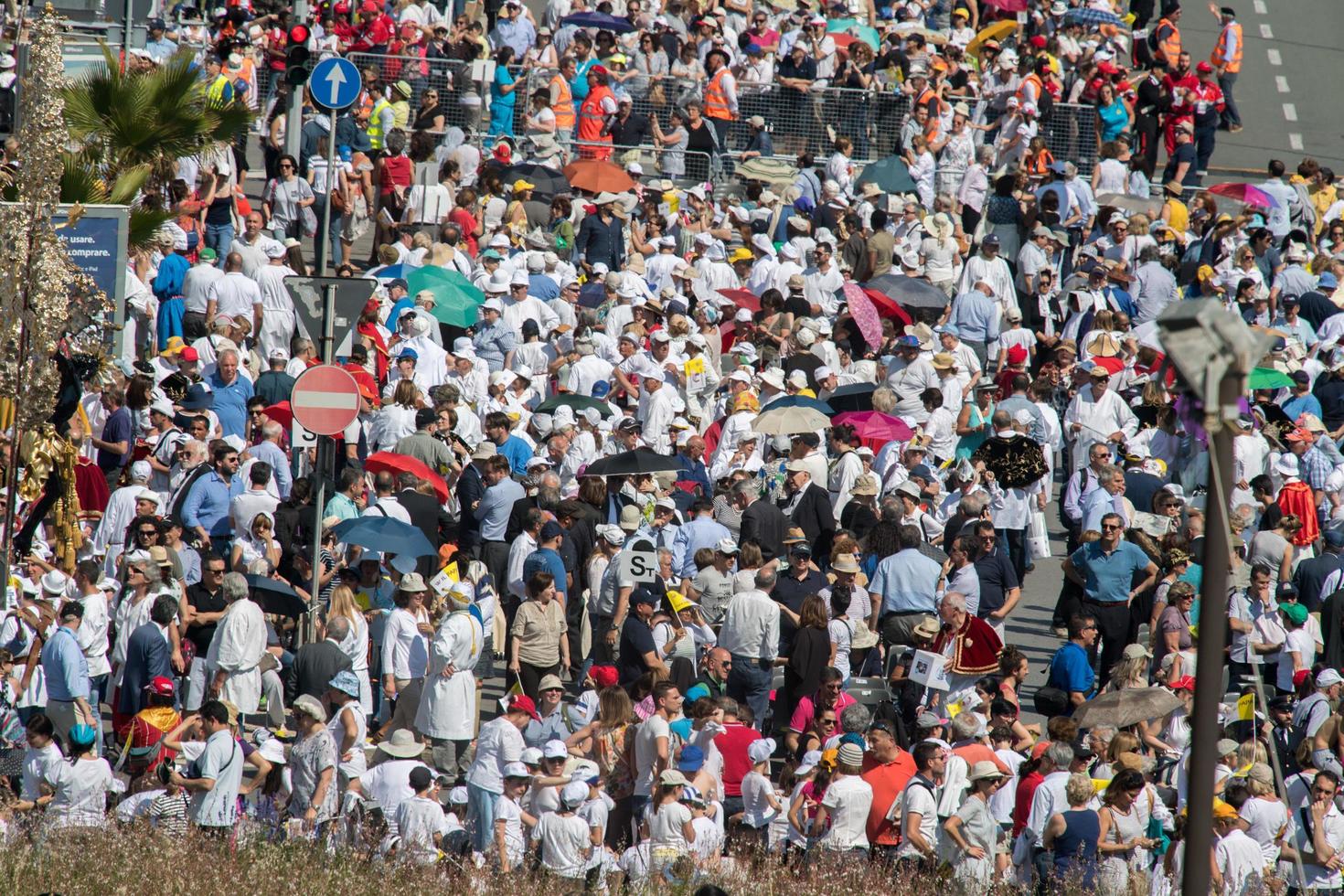 genova, Italia - Maggio 27 2017 - papa Francesco visitare Genova per il massa nel kennedy posto foto