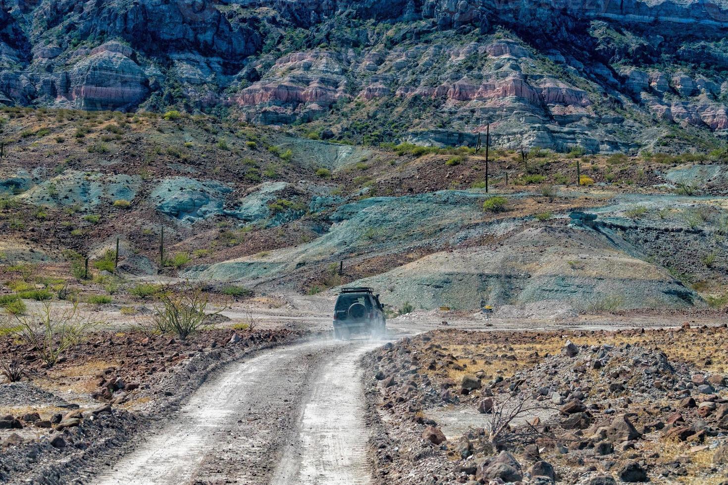 4x4 fuori strada nel baja California paesaggio panorama deserto strada foto