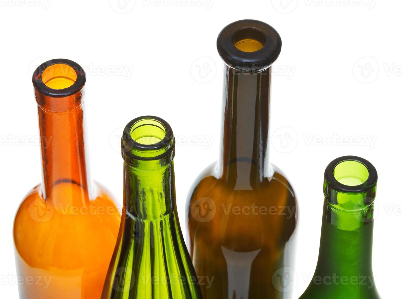 Aperto colli di bottiglia di colorato vino bottiglie vicino su foto