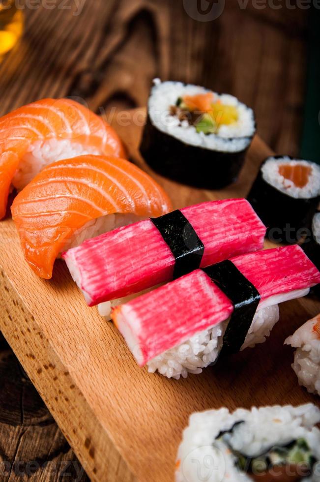 insieme giapponese saporito dei sushi foto