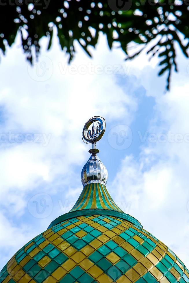 il cupola o minareto di il grande moschea foto