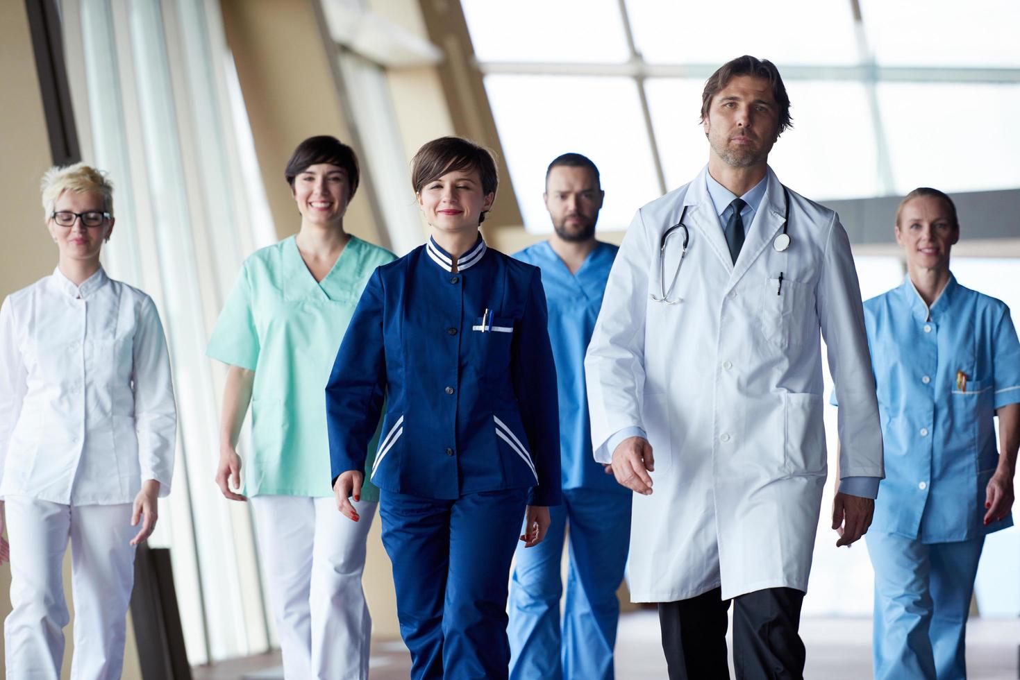 medici squadra a piedi foto
