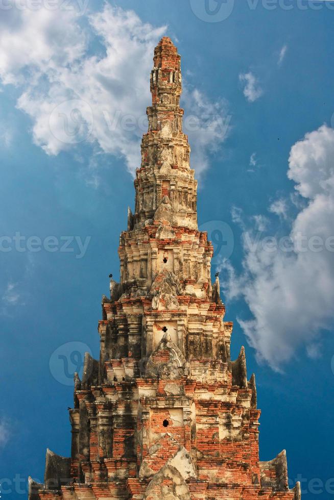Wat Chai Watthnaram il tempio storico di Ayutthaya, in Thailandia foto