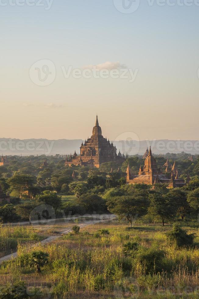 Myanmar, templi in Bagan foto