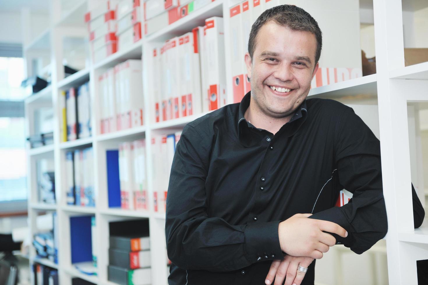 maschio adulto nel archivio biblioteca foto