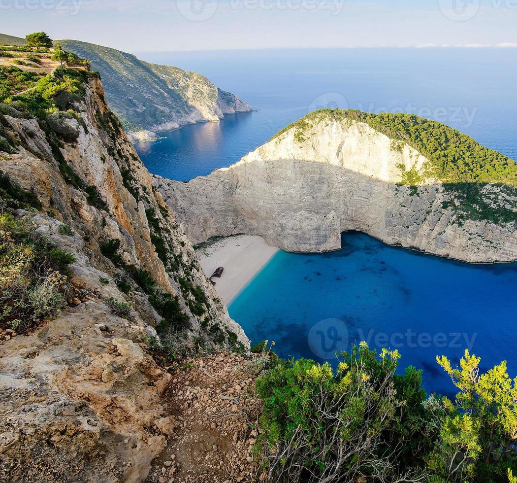 famoso Paradiso spiaggia navajo con naufragio. blu laguna largo angolo Visualizza a Zante isola, Grecia foto