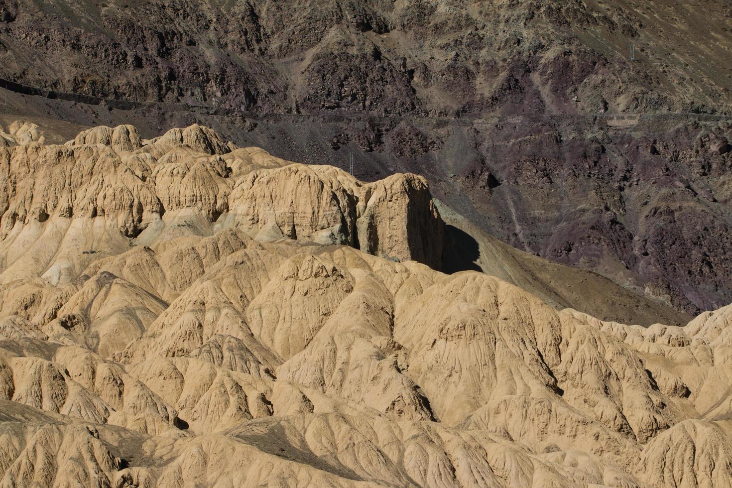 paesaggio lunare a lamayuru a leh ladakh, india foto