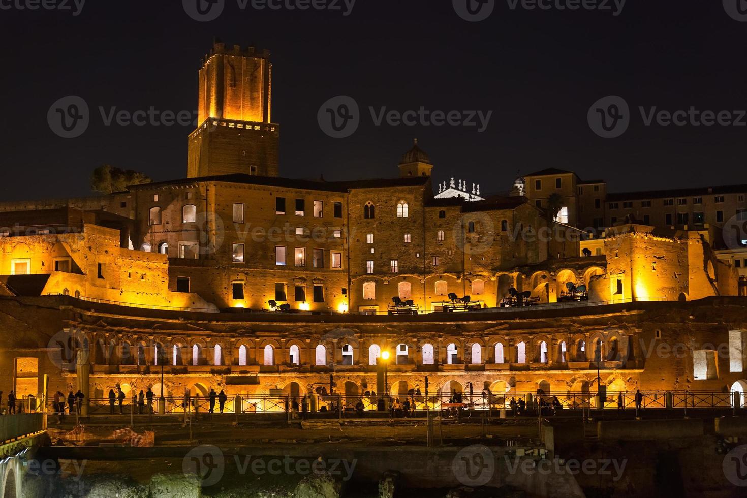 traiano mercato di di Traiano Forum nel notte foto