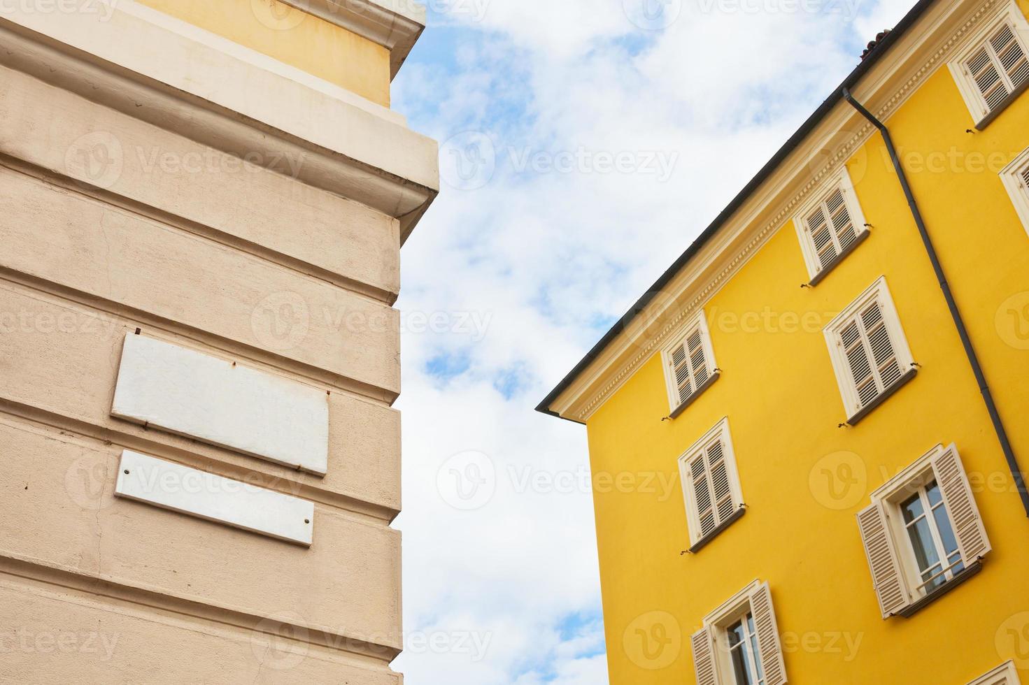 strada cartello su Casa parete nel parma foto