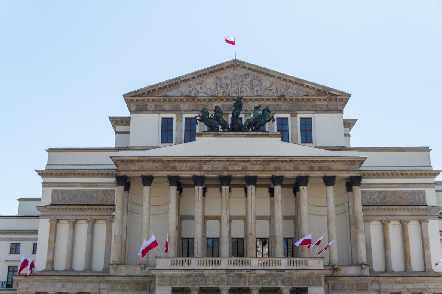 varsavia, polonia - teatro dell'opera nazionale e edificio del teatro nazionale foto