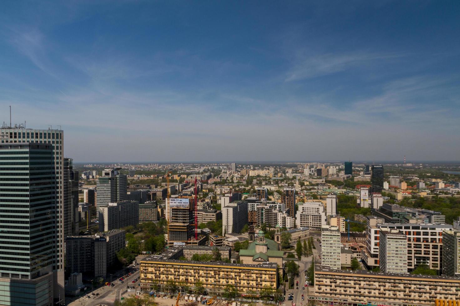 skyline di varsavia con torri di varsavia foto