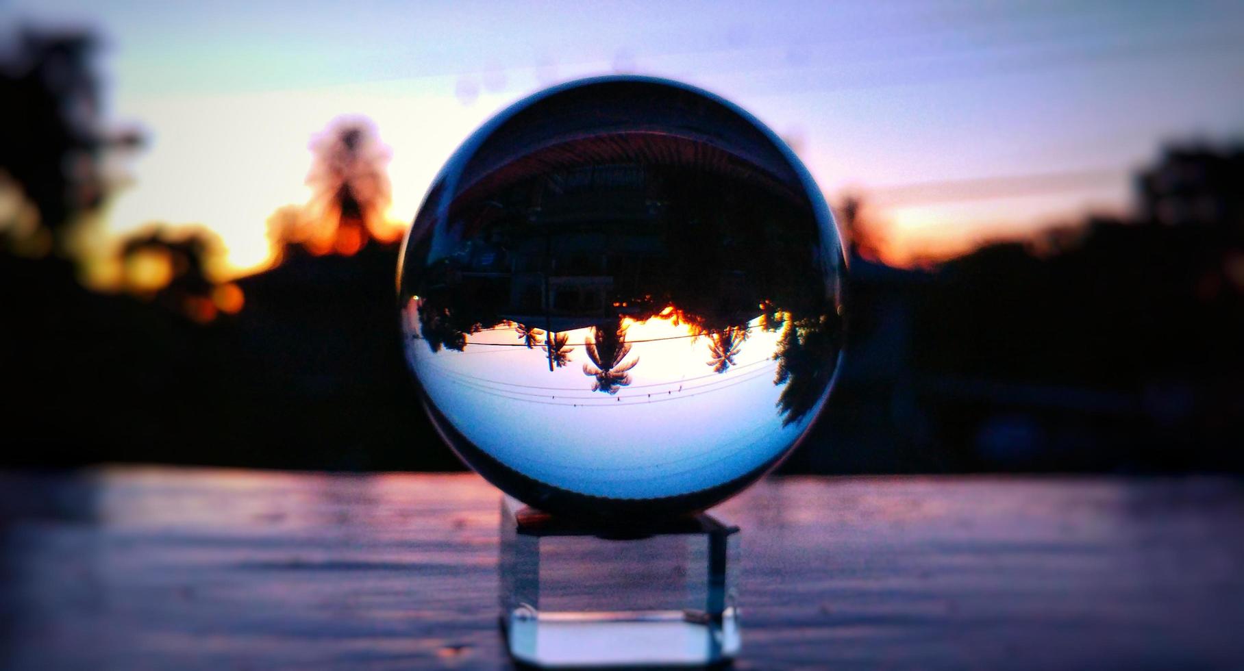palla di vetro trasparente foto