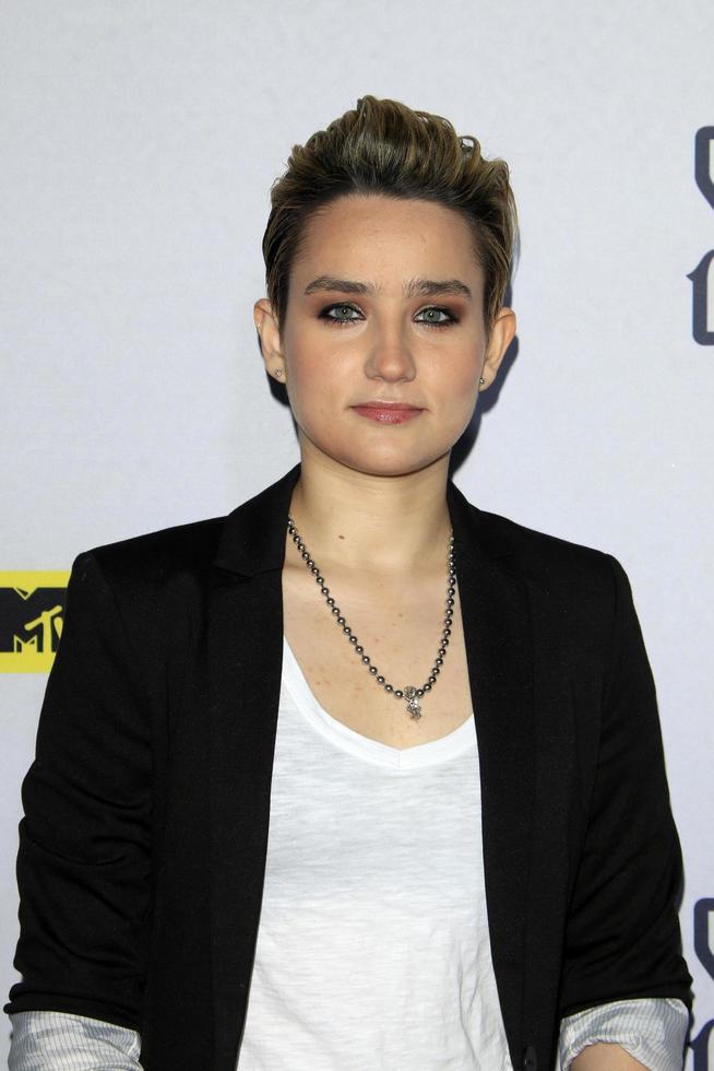 los angeles, dec 4 - bex taylor-klaus a il lui shannara cronache a il ipic teatri su dicembre 4, 2015 nel los angeles, circa foto